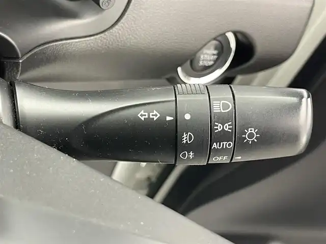 スズキ スイフト スポーツ セーフティPKG 愛知県 2018(平30)年 9.1万km ピュアホワイトP 純正ナビ　シートヒーター　禁煙　ＭＴ車　フルセグＴＶ　Ｂｌｕｅｔｏｏｔｈ　デュアルセンサーブレーキ　衝突軽減　追従クルコン　車線逸脱　ＥＴＣ　ナビ連動ドラレコ　ＬＥＤオートライト　純正フロアマット