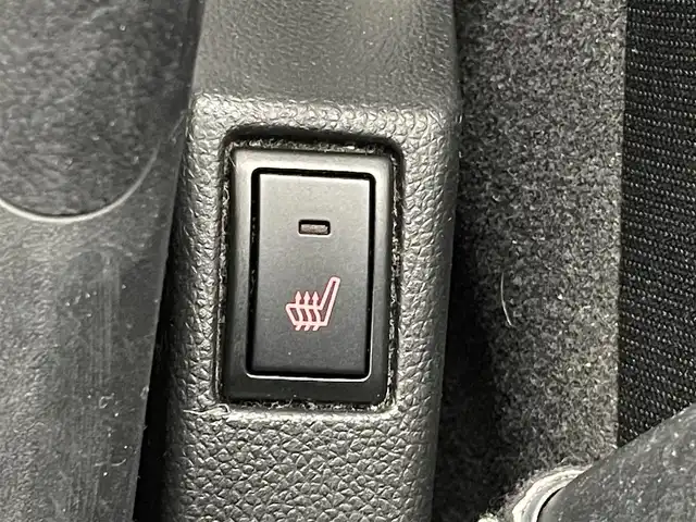 スズキ スイフト スポーツ セーフティPKG 愛知県 2018(平30)年 9.1万km ピュアホワイトP 純正ナビ　シートヒーター　禁煙　ＭＴ車　フルセグＴＶ　Ｂｌｕｅｔｏｏｔｈ　デュアルセンサーブレーキ　衝突軽減　追従クルコン　車線逸脱　ＥＴＣ　ナビ連動ドラレコ　ＬＥＤオートライト　純正フロアマット