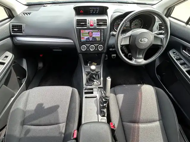 スバル インプレッサ スポーツ 1．6i－L 静岡県 2012(平24)年 7.2万km ダークグレーメタリック エンジンスタートボタン/パワーステアリング/パワーウィンドウ/アイドリングストップ/スマートキー/オートエアコン/Bluetooth/純正ETC/TV（フルセグ）/SDナビ/純正フロアマット/布シート/ルーフレール/アルミホイール（レオニス）/ABS/横滑り防止装置/カーテンエアバック/ヒルスタートアシストシステム