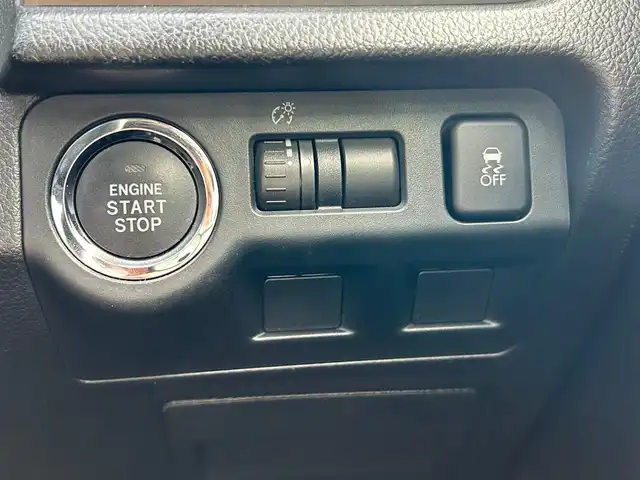スバル インプレッサ スポーツ 1．6i－L 静岡県 2012(平24)年 7.2万km ダークグレーメタリック エンジンスタートボタン/パワーステアリング/パワーウィンドウ/アイドリングストップ/スマートキー/オートエアコン/Bluetooth/純正ETC/TV（フルセグ）/SDナビ/純正フロアマット/布シート/ルーフレール/アルミホイール（レオニス）/ABS/横滑り防止装置/カーテンエアバック/ヒルスタートアシストシステム