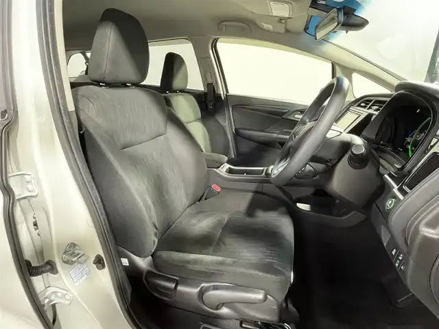 ホンダ シャトル ハイブリッド ホンダセンシング 大阪府 2021(令3)年 3.5万km プラチナホワイトパール 社外ナビ(地デジ/DVD再生/Bluetooth) バックカメラ ETC 衝突軽減 レーダークルコン レーンアシスト オートライト オートエアコン スマートキー プッシュスタート 横滑り防止