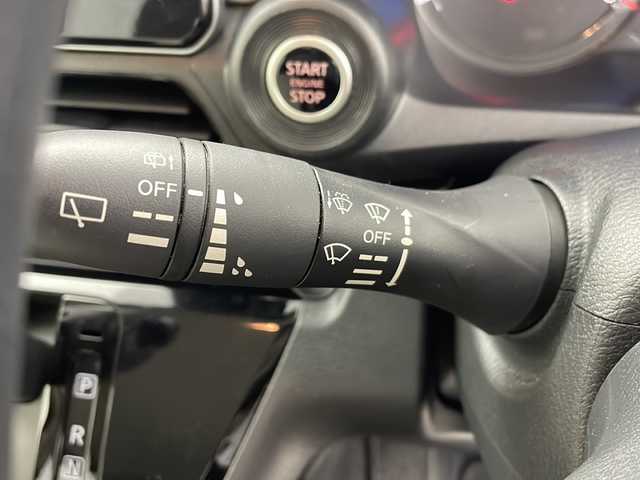日産 デイズ X 三重県 2021(令3)年 2.4万km ホワイトパール 禁煙車/純正ナビ/全方位カメラ/オートライト/前後コーナーセンサー/エマージェンシーブレーキ/社外14インチアルミ/純正フロアマット/レーンキープアシスト/アイドリングストップ/ハロゲンライト/スマートキー/前方ドライブレコーダー