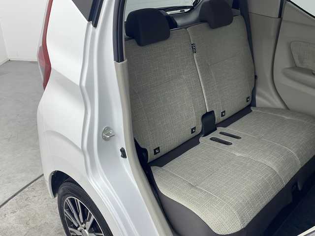 日産 デイズ X 三重県 2021(令3)年 2.4万km ホワイトパール 禁煙車/純正ナビ/全方位カメラ/オートライト/前後コーナーセンサー/エマージェンシーブレーキ/社外14インチアルミ/純正フロアマット/レーンキープアシスト/アイドリングストップ/ハロゲンライト/スマートキー/前方ドライブレコーダー