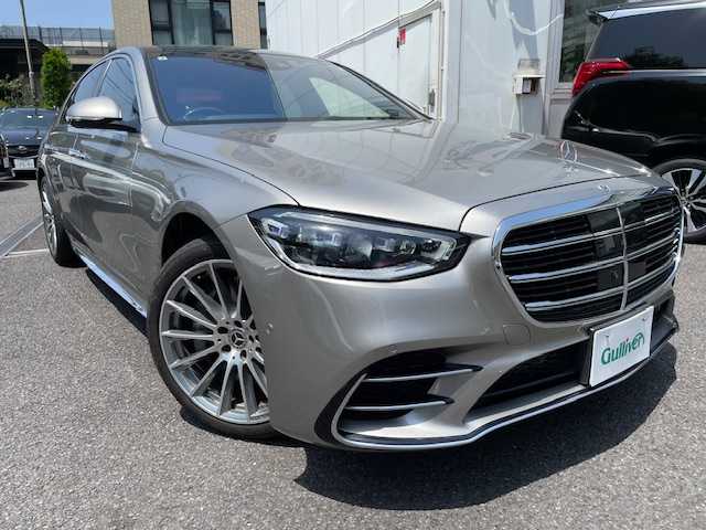 メルセデス・ベンツ Ｓ５００ 4マチック AMGライン 東京都 2021(令3)年 0.9万km モハーベシルバー レーダーセーフティパッケージ（詳細は検査員記入欄参照）/レザーエクスクルーシブパッケージ/3Dコックピッドディスプレイ/ARヘッドアップディスプレイ/パノラミックスライディングルーフ/ワンオーナー/保証書/取説/R3.6ディーラー記録簿/スマートキー×２/クライメントコントロール/前席エナジャイジングパッケージ/木目&革巻きステア/パドルシフト/ヒーター/電動チルト/ダイヤモンドステッチ入ナッパ黒レザーシート/前メモリ付パワーシート＆ベンチレーター＆リラクゼーション機能・全席シートヒーター/リアオートサンシェード・後席充電用USB/メルセデスミーコネクト/12.8インチ有機ELメディアディスプレイ・ダッシュカム/ARナビ・フルセグTV/BT/USB/AppleCarPlay/AndroidAuto/ブルメスター3Dサラウンドサウンドシステム/360度カメラシステム・アクティブパーキングアシスト・パークトロニック/2.0ビルトインETC＆純正前後ドラレコ/AMG20インチアルミ/全ドアイージークロージャー/LEDパフォーマンスライト/アダプティブハイビームアシスト+・オートライト/パワートランク/AUTOHOLD