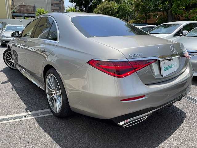メルセデス・ベンツ Ｓ５００ 4マチック AMGライン 東京都 2021(令3)年 0.9万km モハーベシルバー レーダーセーフティパッケージ（詳細は検査員記入欄参照）/レザーエクスクルーシブパッケージ/3Dコックピッドディスプレイ/ARヘッドアップディスプレイ/パノラミックスライディングルーフ/ワンオーナー/保証書/取説/R3.6ディーラー記録簿/スマートキー×２/クライメントコントロール/前席エナジャイジングパッケージ/木目&革巻きステア/パドルシフト/ヒーター/電動チルト/ダイヤモンドステッチ入ナッパ黒レザーシート/前メモリ付パワーシート＆ベンチレーター＆リラクゼーション機能・全席シートヒーター/リアオートサンシェード・後席充電用USB/メルセデスミーコネクト/12.8インチ有機ELメディアディスプレイ・ダッシュカム/ARナビ・フルセグTV/BT/USB/AppleCarPlay/AndroidAuto/ブルメスター3Dサラウンドサウンドシステム/360度カメラシステム・アクティブパーキングアシスト・パークトロニック/2.0ビルトインETC＆純正前後ドラレコ/AMG20インチアルミ/全ドアイージークロージャー/LEDパフォーマンスライト/アダプティブハイビームアシスト+・オートライト/パワートランク/AUTOHOLD