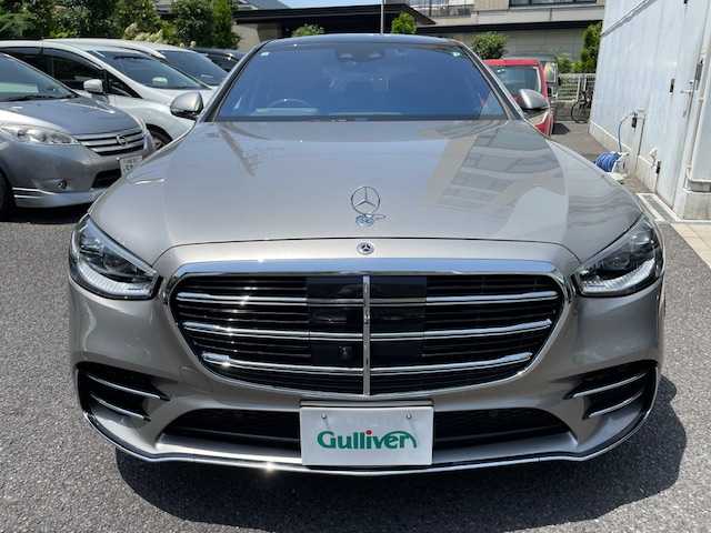 メルセデス・ベンツ Ｓ５００ 4マチック AMGライン 東京都 2021(令3)年 0.9万km モハーベシルバー レーダーセーフティパッケージ（詳細は検査員記入欄参照）/レザーエクスクルーシブパッケージ/3Dコックピッドディスプレイ/ARヘッドアップディスプレイ/パノラミックスライディングルーフ/ワンオーナー/保証書/取説/R3.6ディーラー記録簿/スマートキー×２/クライメントコントロール/前席エナジャイジングパッケージ/木目&革巻きステア/パドルシフト/ヒーター/電動チルト/ダイヤモンドステッチ入ナッパ黒レザーシート/前メモリ付パワーシート＆ベンチレーター＆リラクゼーション機能・全席シートヒーター/リアオートサンシェード・後席充電用USB/メルセデスミーコネクト/12.8インチ有機ELメディアディスプレイ・ダッシュカム/ARナビ・フルセグTV/BT/USB/AppleCarPlay/AndroidAuto/ブルメスター3Dサラウンドサウンドシステム/360度カメラシステム・アクティブパーキングアシスト・パークトロニック/2.0ビルトインETC＆純正前後ドラレコ/AMG20インチアルミ/全ドアイージークロージャー/LEDパフォーマンスライト/アダプティブハイビームアシスト+・オートライト/パワートランク/AUTOHOLD