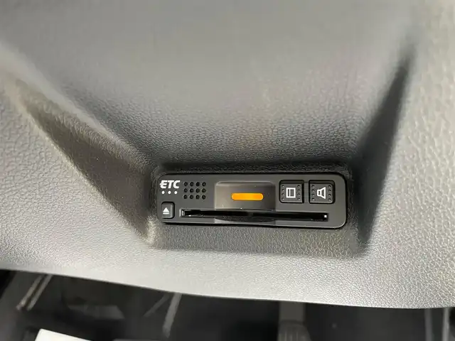 ホンダ シャトル G ホンダセンシング 石川県 2018(平30)年 6.4万km パール 純正メモリーナビ/CD/DVD/フルセグTV/バックカメラ/LEDヘッドライト/ETC/ドライブレコーダー/レーダークルーズ/レーダーブレーキ/社外アルミホイール/スマートキー/プッシュスタート/電動ミラー