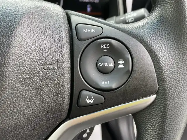 ホンダ シャトル G ホンダセンシング 石川県 2018(平30)年 6.4万km パール 純正メモリーナビ/CD/DVD/フルセグTV/バックカメラ/LEDヘッドライト/ETC/ドライブレコーダー/レーダークルーズ/レーダーブレーキ/社外アルミホイール/スマートキー/プッシュスタート/電動ミラー