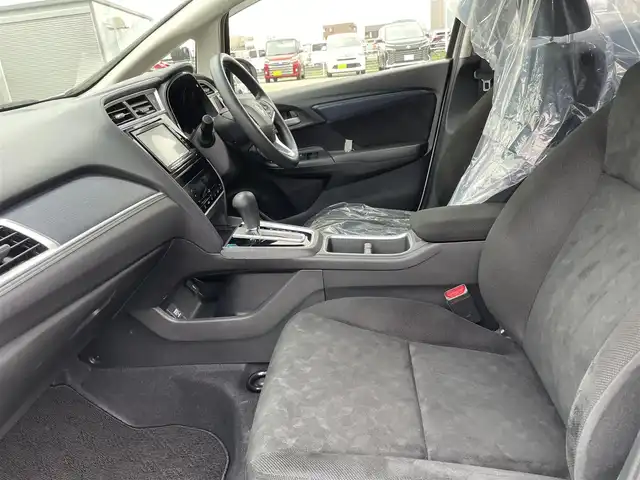 ホンダ シャトル G ホンダセンシング 石川県 2018(平30)年 6.4万km パール 純正メモリーナビ/CD/DVD/フルセグTV/バックカメラ/LEDヘッドライト/ETC/ドライブレコーダー/レーダークルーズ/レーダーブレーキ/社外アルミホイール/スマートキー/プッシュスタート/電動ミラー