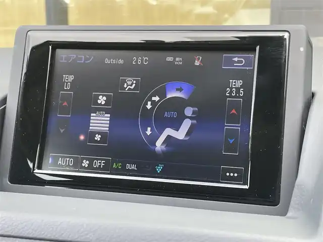 レクサス ＣＴ 200h バージョンC 石川県 2014(平26)年 13.9万km ホワイトパールクリスタルシャイン 純正メモリーナビ/バックカメラ/フルセグTV/CD/DVD/Bluetooth/USB/AUX/クルーズコントロール/電動格納ミラー/オートライト/HIDヘッドライト/ヘッドライトレベライザー/パワーシート(前席)/シートヒーター(前席)/ドライブレコーダー(後方)/ETC/パドルシフト