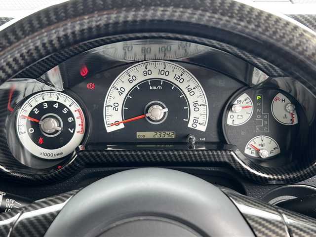 トヨタ ＦＪクルーザー 富山県 2014(平26)年 2.4万km ホワイト 4WD/純正SDナビ（NSZT-W62G）/フルセグ/Bluetooth/バックカメラ/サイドカメラ/ドライブレコーダー/ETC/クリアランスソナー/クルーズコントロール/リフトアップ/BFグッドリッチ オールテレーン（275/55/R20）/JAOSマッドフラップ/オーバーフェンダーキット/背面タイヤ/社外20インチアルミホイール/社外マフラー