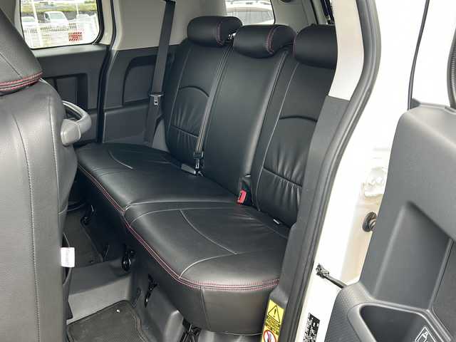 トヨタ ＦＪクルーザー 富山県 2014(平26)年 2.4万km ホワイト 4WD/純正SDナビ（NSZT-W62G）/フルセグ/Bluetooth/バックカメラ/サイドカメラ/ドライブレコーダー/ETC/クリアランスソナー/クルーズコントロール/リフトアップ/BFグッドリッチ オールテレーン（275/55/R20）/JAOSマッドフラップ/オーバーフェンダーキット/背面タイヤ/社外20インチアルミホイール/社外マフラー