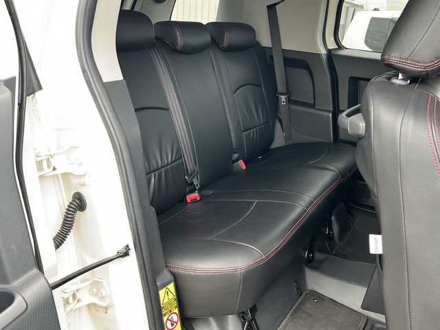 トヨタ ＦＪクルーザー 富山県 2014(平26)年 2.4万km ホワイト 4WD/純正SDナビ（NSZT-W62G）/フルセグ/Bluetooth/バックカメラ/サイドカメラ/ドライブレコーダー/ETC/クリアランスソナー/クルーズコントロール/リフトアップ/BFグッドリッチ オールテレーン（275/55/R20）/JAOSマッドフラップ/オーバーフェンダーキット/背面タイヤ/社外20インチアルミホイール/社外マフラー