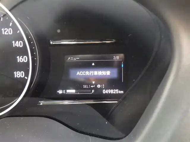 ホンダ ヴェゼル ハイブリッド X ホンダセンシング 千葉県 2016(平28)年 5万km ミスティックグリーンパール ホンダセンシング/●衝突軽減ブレーキ 〈CMBS〉/●歩行者事故低減ステアリング/●ACC 〈アダプティブ・クルーズ・コントロール〉/●LKAS 〈車線維持支援システム〉/●路外逸脱抑制機能/●誤発進抑制機能/●先行車発進お知らせ機能/●標識認識機能/社外ナビ/・CD/DVD/・Bluetooth/・フルセグTV/後席モニター（LZ-900）/ETC/ドライブレコーダー/革巻きステアリング/パドルシフト/電動パーキングブレーキ/ブレーキホールド/LEDヘッドランプ/フォグランプ/オートライト/スマートキー＆プッシュスタート/電動格納ミラー/純正16インチAW/純正フロアマット/ドアバイザー/W/サイド/カーテンエアバッグ