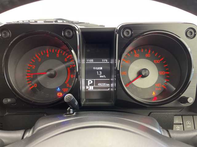 スズキ ジムニー XC 新潟県 2022(令4)年 5万km ジャングルグリーン 4WD/スズキセーフティサポート/　　・デュアルセンサーブレーキサポート/　　・誤発進抑制機能/　　・車線維持支援システム/　　・ふらつき警報機能/　　・ハイビームアシスト/　　・先行車発進お知らせ機能/　　・標識認識機能/クルーズコントロール/ヒルディセントコントロール/純正8インチナビ　　/　　（CD/DVD/BT/フルセグTV）/バックカメラ/ドライブレコーダー/ホワイトレタータイヤ/ビルトインETC/革巻きステアリング/ステアリングリモコン/シートヒーター（前席）/電動格納ウィンカーミラー/ミラーヒーター/純正LEDヘッドライト/フォグランプ/取扱説明書/保証書