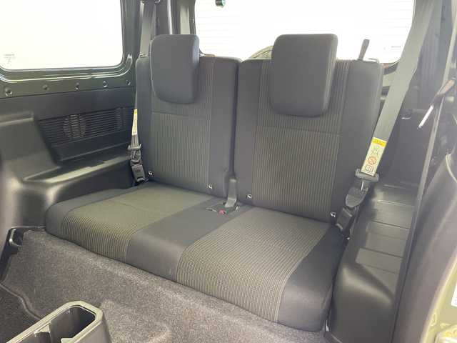 スズキ ジムニー XC 新潟県 2022(令4)年 5万km ジャングルグリーン 4WD/スズキセーフティサポート/　　・デュアルセンサーブレーキサポート/　　・誤発進抑制機能/　　・車線維持支援システム/　　・ふらつき警報機能/　　・ハイビームアシスト/　　・先行車発進お知らせ機能/　　・標識認識機能/クルーズコントロール/ヒルディセントコントロール/純正8インチナビ　　/　　（CD/DVD/BT/フルセグTV）/バックカメラ/ドライブレコーダー/ホワイトレタータイヤ/ビルトインETC/革巻きステアリング/ステアリングリモコン/シートヒーター（前席）/電動格納ウィンカーミラー/ミラーヒーター/純正LEDヘッドライト/フォグランプ/取扱説明書/保証書