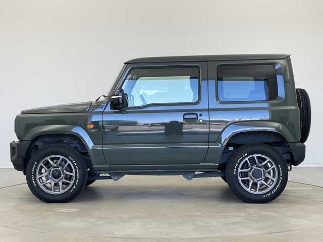 スズキ ジムニー XC 新潟県 2022(令4)年 5万km ジャングルグリーン 4WD/スズキセーフティサポート/　　・デュアルセンサーブレーキサポート/　　・誤発進抑制機能/　　・車線維持支援システム/　　・ふらつき警報機能/　　・ハイビームアシスト/　　・先行車発進お知らせ機能/　　・標識認識機能/クルーズコントロール/ヒルディセントコントロール/純正8インチナビ　　/　　（CD/DVD/BT/フルセグTV）/バックカメラ/ドライブレコーダー/ホワイトレタータイヤ/ビルトインETC/革巻きステアリング/ステアリングリモコン/シートヒーター（前席）/電動格納ウィンカーミラー/ミラーヒーター/純正LEDヘッドライト/フォグランプ/取扱説明書/保証書