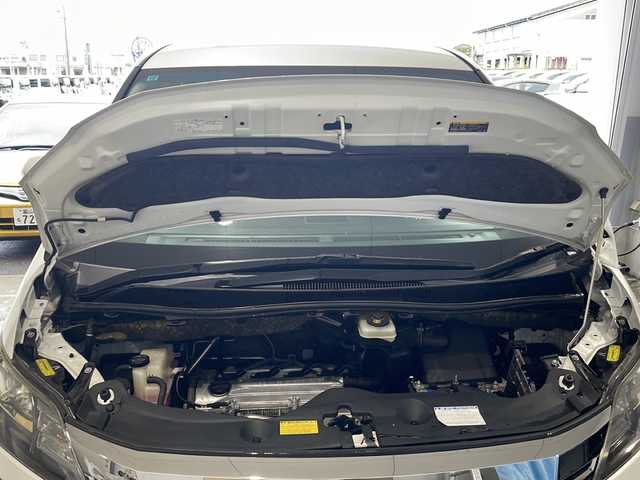 トヨタ ヴェルファイア 2．4Z ゴールデンアイズⅡ 富山県 2013(平25)年 4万km ホワイトパールクリスタルシャイン ３列シート/純正ナビ/ハーフレザーシート/バックカメラ/両側パワースライドドア/４ＷＤ/スマートキー/ウォークスルー/オットマン/１００Ｖ充電/パワーバックドア/純正アルミホイール/純正フロアマット/プッシュスタート