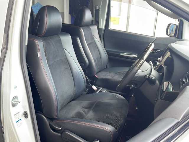 トヨタ ヴェルファイア 2．4Z ゴールデンアイズⅡ 富山県 2013(平25)年 4万km ホワイトパールクリスタルシャイン ３列シート/純正ナビ/ハーフレザーシート/バックカメラ/両側パワースライドドア/４ＷＤ/スマートキー/ウォークスルー/オットマン/１００Ｖ充電/パワーバックドア/純正アルミホイール/純正フロアマット/プッシュスタート