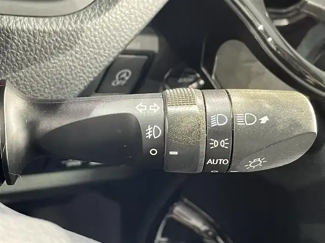 トヨタ ヴォクシー ZS 煌 愛知県 2018(平30)年 5.6万km イナズマスパーキングブラックガラスフレーク 純正10インチナビ/フルセグ/両側電動スライドドア/トヨタセーフティセンス/禁煙車/ドライブレコーダー/バックカメラ/純正16インチアルミ/後期モデル/LEDヘッドライト/フォグランプ/オートライト/オートハイビーム/クルーズコントロール/キーレス/ドライブレコーダー/電動格納ミラー/アイドリングストップ/ビルトインETC/プッシュスタート/Wエアコン/純正フロアマット