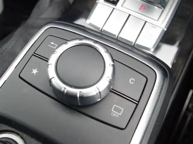 メルセデス・ベンツ ゲレンデヴァーゲン Ｇ３５０ｄ 埼玉県 2017(平29)年 4.9万km 黒 グレーレザーシート/アダプティブクルーズコントロール/ラグジュアリーパッケージ/電動スライディングルーフ/harman/kardon/CarPlay/ブラインドスポットモニター/バックカメラ/純正ナビ/ドラレコ/ETC/フルセグTV/シートヒーター/シートポジションメモリー機能