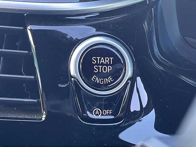 ＢＭＷ ５２３ｄ Mスポーツ 岡山県 2018(平30)年 6.4万km ソフィスト・グレー・ブリリアント・エフェクト 純正メモリナビ/（ラジオ/フルセグ/DISC/USB/BT）/全方位カメラ/サンルーフ/ヘッドアップディスプレイ/オートブレーキホールド/ブラインドスポットモニター/追従式クルーズコントロール/ETC/LEDヘッドライト/合皮シート/前席シートヒーター/前席エアーシート/前席パワーシート/前後コーナーセンサー/置くだけ充電/純正19インチAW/パドルシフト