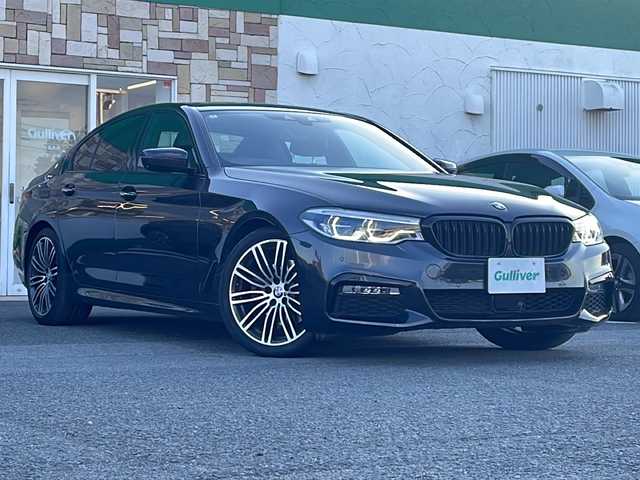 ＢＭＷ ５２３ｄ Mスポーツ 岡山県 2018(平30)年 6.4万km ソフィスト・グレー・ブリリアント・エフェクト 純正メモリナビ/（ラジオ/フルセグ/DISC/USB/BT）/全方位カメラ/サンルーフ/ヘッドアップディスプレイ/オートブレーキホールド/ブラインドスポットモニター/追従式クルーズコントロール/ETC/LEDヘッドライト/合皮シート/前席シートヒーター/前席エアーシート/前席パワーシート/前後コーナーセンサー/置くだけ充電/純正19インチAW/パドルシフト