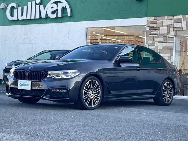 ＢＭＷ ５２３ｄ Mスポーツ 岡山県 2018(平30)年 6.4万km ソフィスト・グレー・ブリリアント・エフェクト 純正メモリナビ/（ラジオ/フルセグ/DISC/USB/BT）/全方位カメラ/サンルーフ/ヘッドアップディスプレイ/オートブレーキホールド/ブラインドスポットモニター/追従式クルーズコントロール/ETC/LEDヘッドライト/合皮シート/前席シートヒーター/前席エアーシート/前席パワーシート/前後コーナーセンサー/置くだけ充電/純正19インチAW/パドルシフト