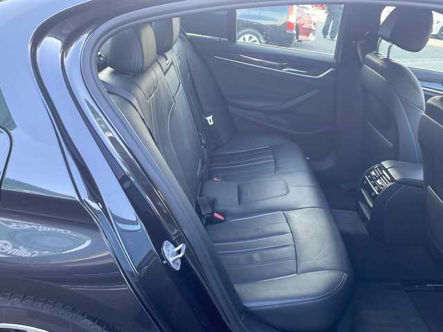 ＢＭＷ ５２３ｄ Mスポーツ 岡山県 2018(平30)年 6.4万km ソフィスト・グレー・ブリリアント・エフェクト 純正メモリナビ/（ラジオ/フルセグ/DISC/USB/BT）/全方位カメラ/サンルーフ/ヘッドアップディスプレイ/オートブレーキホールド/ブラインドスポットモニター/追従式クルーズコントロール/ETC/LEDヘッドライト/合皮シート/前席シートヒーター/前席エアーシート/前席パワーシート/前後コーナーセンサー/置くだけ充電/純正19インチAW/パドルシフト