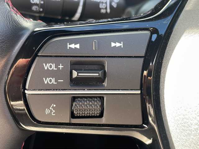 ホンダ シビック RS 三重県 2024(令6)年 1.3万km ソニックグレーパール 純正ナビ/バックカメラ/BSM/ビルトインETC2.0/ワイヤレス充電器/パワーシート/シートヒーター/タイプC給電/コーナーセンサー/レーダークルーズコントロール/レーンキープアシスト/革巻きステアリング/ステアリングスイッチ/電動格納ミラー/禁煙車