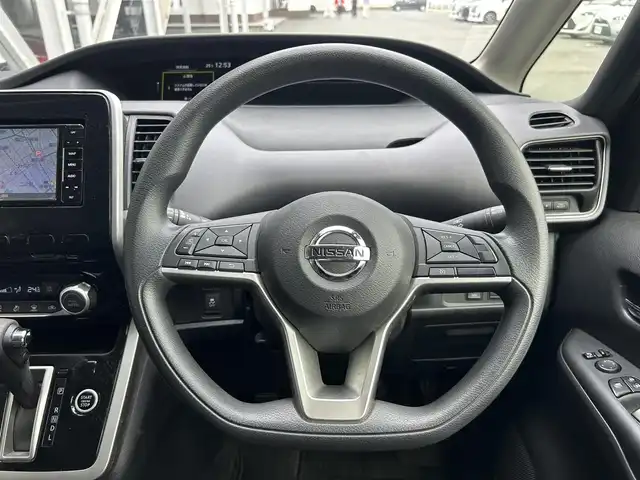 日産 セレナ X 静岡県 2017(平29)年 5.7万km ダイヤモンドブラック 社外7インチナビ/(BlueTooth/SD/CD/DVD/USB)/フルセグTV/両側電動スライド/クルーズコントロール/バックカメラ/ETC車載器/Wエアコン/スマートキー/プッシュスタート/LEDヘッドライト/デュアルエアコン