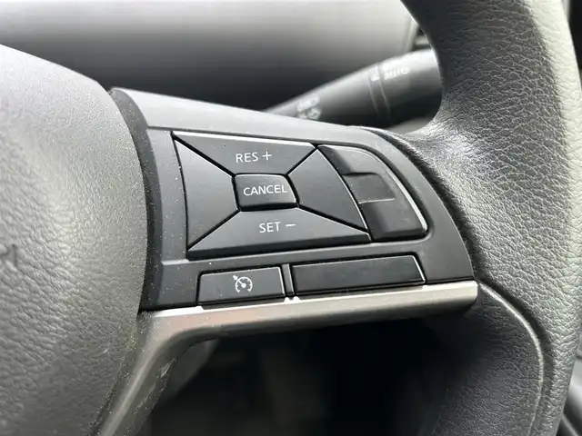 日産 セレナ X 静岡県 2017(平29)年 5.7万km ダイヤモンドブラック 社外7インチナビ/(BlueTooth/SD/CD/DVD/USB)/フルセグTV/両側電動スライド/クルーズコントロール/バックカメラ/ETC車載器/Wエアコン/スマートキー/プッシュスタート/LEDヘッドライト/デュアルエアコン