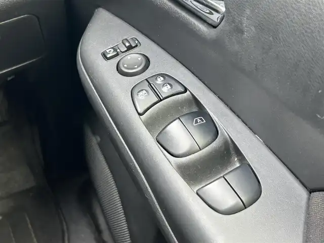 日産 セレナ X 静岡県 2017(平29)年 5.7万km ダイヤモンドブラック 社外7インチナビ/(BlueTooth/SD/CD/DVD/USB)/フルセグTV/両側電動スライド/クルーズコントロール/バックカメラ/ETC車載器/Wエアコン/スマートキー/プッシュスタート/LEDヘッドライト/デュアルエアコン