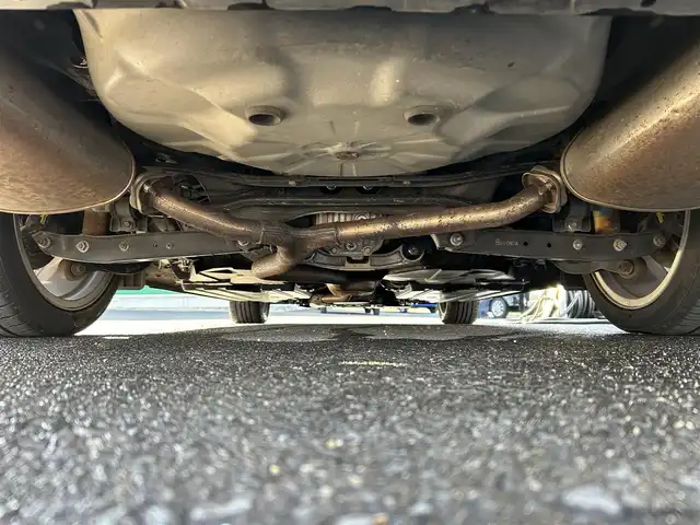 スバル レヴォーグ 1．6STIスポーツアイサイト 宮城県 2016(平28)年 6.8万km クリスタルブラックシリカ ワンオーナー/アイサイトVer3/・プリクラッシュブレーキ/・アクティブレーンキープ/・ステレオカメラ/・車線逸脱ふらつき警報/・誤発進抑制制御機能/・誤後進抑制御制機能/・全車速追従機能付クルーズコントロール/アドバンスドセイフティパッケージ/・リアビークルディテクション/・ハイビームアシスト/・サイドビューモニター/・アイサイトアシストモニター/純正SDナビ/【CD・DVD・SD・BT・フルセグTV】/バックカメラ/純正17インチAW/横滑り防止機能/前席パワーシート・シートヒーター/運転席メモリーシート/レザーシート/パドルシフト/SI-Drive/電動格納ミラー/ウィンカーミラー/オートライト/LEDヘッドライト/フォグライト/LEDデイライト/プッシュスタート/スマートキー/スペアキー/ETC/新車保証書/取扱説明書キャプテンシート