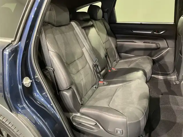マツダ ＣＸ－８ XD ブラックトーンエディション 愛知県 2022(令4)年 3万km ディープクリスタルブルーマイカ 純正10.25インチナビ/アラウンドビューモニター/レーダークルーズコントロール/シートヒーター/LEDヘッドライト/ワイヤレス充電/ブラインドスポットモニター/ステアリングヒーター/パワーシート/電動リアゲート/フルセグTV/Bluetooth/コーナーセンサー/レーンキープアシスト/オートハイビーム/Carplay/プッシュスタート/USB接続/スマートキー/アイドリングストップ/ミュージックプレイヤー接続/純正アルミホイール/オートライト/ヘッドアップディスプレイ/禁煙車/ディーゼル/ターボ/4WD/特別仕様車/ウィンカーミラー/電動格納ミラー/フォグランプ/Wエアコン/電動パーキングブレーキ/オートブレーキホールド/ステアリングリモコン/速度標識警報/ドライバー・アテンション・アラート