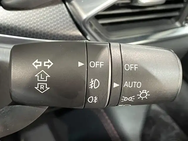 マツダ ＣＸ－８ XD ブラックトーンエディション 愛知県 2022(令4)年 3万km ディープクリスタルブルーマイカ 純正10.25インチナビ/アラウンドビューモニター/レーダークルーズコントロール/シートヒーター/LEDヘッドライト/ワイヤレス充電/ブラインドスポットモニター/ステアリングヒーター/パワーシート/電動リアゲート/フルセグTV/Bluetooth/コーナーセンサー/レーンキープアシスト/オートハイビーム/Carplay/プッシュスタート/USB接続/スマートキー/アイドリングストップ/ミュージックプレイヤー接続/純正アルミホイール/オートライト/ヘッドアップディスプレイ/禁煙車/ディーゼル/ターボ/4WD/特別仕様車/ウィンカーミラー/電動格納ミラー/フォグランプ/Wエアコン/電動パーキングブレーキ/オートブレーキホールド/ステアリングリモコン/速度標識警報/ドライバー・アテンション・アラート