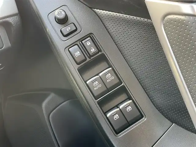 スバル フォレスター S－リミテッド 宮崎県 2016(平28)年 8.7万km クリスタルホワイトP ワンオーナー/純正ナビ「CN-LR710D」/(AM.FM.Bluetooth.DVD.CD)/バックカメラ/ETC/4WD/レーダークルーズコントロール/パドルシフト/パワーバックドア/パワーシート/シートヒーター/オートライト/オートマチックハイビーム/電格ミラー/衝突軽減ブレーキ/レーンキープアシスト/スマートキー/スペアーキー