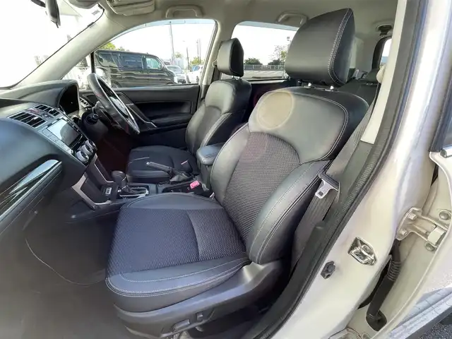 スバル フォレスター S－リミテッド 宮崎県 2016(平28)年 8.7万km クリスタルホワイトP ワンオーナー/純正ナビ「CN-LR710D」/(AM.FM.Bluetooth.DVD.CD)/バックカメラ/ETC/4WD/レーダークルーズコントロール/パドルシフト/パワーバックドア/パワーシート/シートヒーター/オートライト/オートマチックハイビーム/電格ミラー/衝突軽減ブレーキ/レーンキープアシスト/スマートキー/スペアーキー