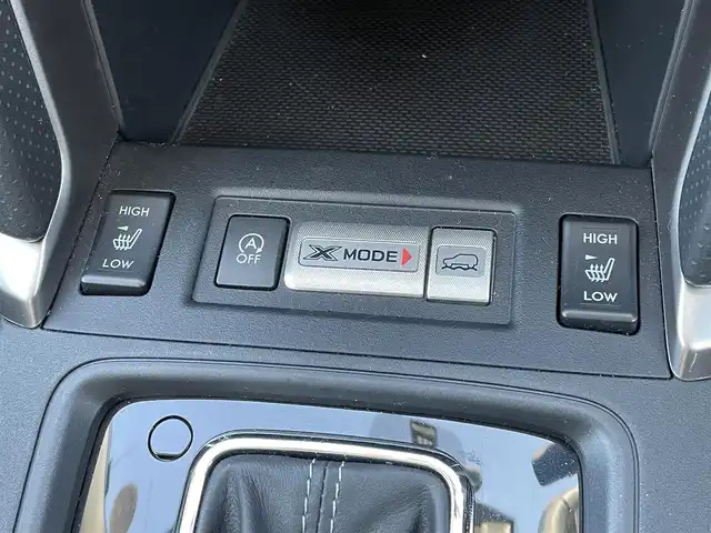 スバル フォレスター S－リミテッド 宮崎県 2016(平28)年 8.7万km クリスタルホワイトP ワンオーナー/純正ナビ「CN-LR710D」/(AM.FM.Bluetooth.DVD.CD)/バックカメラ/ETC/4WD/レーダークルーズコントロール/パドルシフト/パワーバックドア/パワーシート/シートヒーター/オートライト/オートマチックハイビーム/電格ミラー/衝突軽減ブレーキ/レーンキープアシスト/スマートキー/スペアーキー