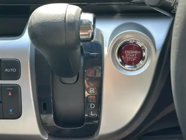 ホンダ Ｎ ＷＧＮ カスタム G Aパッケージ 和歌山県 2015(平27)年 6.6万km スマートブラック 純正ナビ(ワンセグTV/CD/DVD/FM/AM/SD/Bluetooth/USB/MUSIC RACK)/ワンオーナー/バックカメラ/アイドリングストップ/横滑り防止装置/CTBA/クルーズコントロール/ハーフレザーシート/プッシュスタート/ベンチシート/純正アルミホイール/純正フロアマット/純正ドアバイザー/取扱説明書/保証書