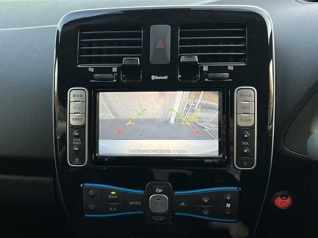 日産 リーフ X サンクスエディション 愛知県 2016(平28)年 1.7万km ブリリアントホワイトパール ワンオーナー/純正ナビ/フルセグTV・Bluetooth・USB・DVD・CD・FM・AM/バックカメラ/ステアリングヒーター/純正スポイラー(フロント・リア)/純正プロテクター(フロント・サイドシル・コーナー)/シートヒーター/充電コネクタロックスイッチ/即充電スイッチ/クルーズコントロール/LEDヘッドライト(オートライト)/フォグランプ/ビルトインETC/スマートキー/プッシュスタート/充電ケーブル車内積み込み/純正フロアマット/純正ドアバイザー/保証書/取扱説明書/ディーラー整備記録簿（H29.R1.R3.R5）/スペアキー