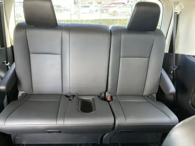 トヨタ グランエース G 富山県 2020(令2)年 2.2万km グレーメタリック 純正8型ディスプレイオーディオ/フルセグTV/両側パワースライドドア/パノラミックビューモニター/ドライブレコーダー/純正12型後席ディスプレイ/レーダークルーズコントロール/クリアランスソナー/セーフティセンス/・衝突被害軽減ブレーキ/・車線逸脱防止支援/・オートマチックハイビーム/・標識認識/ブラインドスポットモニター/デジタルインナーミラー/LEDヘッドランプ/デュアルオートエアコン/木目調/革巻きコンビステアリング/純正OPブラック革シート/前席パワーシート/シートヒーター/2列目エグゼクティブパワーシート/2列目パワーリクライニング/オットマン/2列目シートヒーター/3列目リラックスキャプテンシート/純正17インチアルミホイール/スマートキー/プッシュエンジンスタート/禁煙車