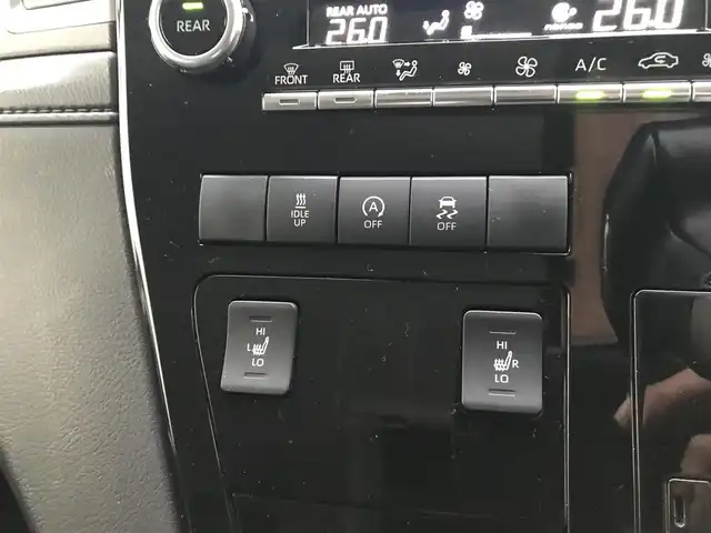 トヨタ グランエース G 富山県 2020(令2)年 2.2万km グレーメタリック 純正8型ディスプレイオーディオ/フルセグTV/両側パワースライドドア/パノラミックビューモニター/ドライブレコーダー/純正12型後席ディスプレイ/レーダークルーズコントロール/クリアランスソナー/セーフティセンス/・衝突被害軽減ブレーキ/・車線逸脱防止支援/・オートマチックハイビーム/・標識認識/ブラインドスポットモニター/デジタルインナーミラー/LEDヘッドランプ/デュアルオートエアコン/木目調/革巻きコンビステアリング/純正OPブラック革シート/前席パワーシート/シートヒーター/2列目エグゼクティブパワーシート/2列目パワーリクライニング/オットマン/2列目シートヒーター/3列目リラックスキャプテンシート/純正17インチアルミホイール/スマートキー/プッシュエンジンスタート/禁煙車