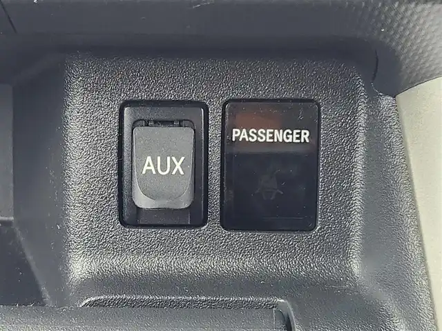 トヨタ カローラ ルミオン 1．5G 愛知県 2009(平21)年 12.7万km ブラックマイカ ・ワンオーナー/・純正CD AM FMオーディオ/・ヘッドライトレベライザー/・シートリフター/・ウィンカーミラー/・純正フロアマット/・純正ドアバイザー/・ツイータ/・オートエアコン/・保証書/・取扱説明書/・電動格納ミラー