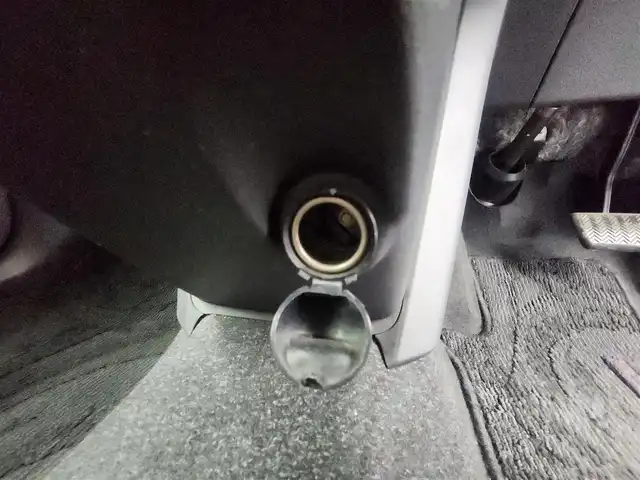 トヨタ カローラ ルミオン 1．5G 愛知県 2009(平21)年 12.7万km ブラックマイカ ・ワンオーナー/・純正CD AM FMオーディオ/・ヘッドライトレベライザー/・シートリフター/・ウィンカーミラー/・純正フロアマット/・純正ドアバイザー/・ツイータ/・オートエアコン/・保証書/・取扱説明書/・電動格納ミラー