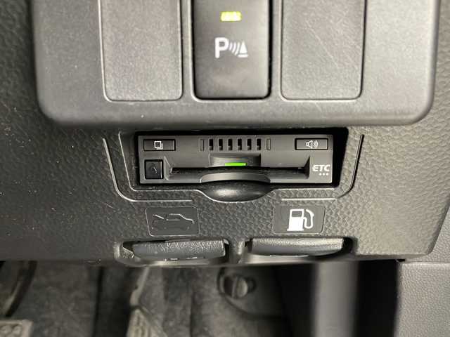 トヨタ ルーミー カスタムG 大阪府 2022(令4)年 3.9万km パールホワイトⅢ 純正9インチナビ/【BT/フルセグTV/DVD]/全方位カメラ/ETC/両側パワースライドドア/衝突被害軽減システム/レーンキープアシスト/クルーズコントロール追従/コーナーセンサー前後/アイドリングストップ/オートライト/HOLD/サンシェード/純正14インチAW/純正フロアマット/スペアキー