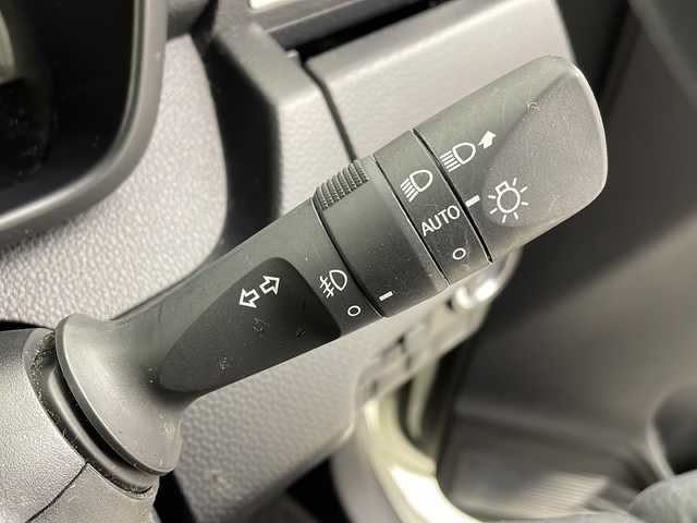 トヨタ ルーミー カスタムG 大阪府 2022(令4)年 3.9万km パールホワイトⅢ 純正9インチナビ/【BT/フルセグTV/DVD]/全方位カメラ/ETC/両側パワースライドドア/衝突被害軽減システム/レーンキープアシスト/クルーズコントロール追従/コーナーセンサー前後/アイドリングストップ/オートライト/HOLD/サンシェード/純正14インチAW/純正フロアマット/スペアキー