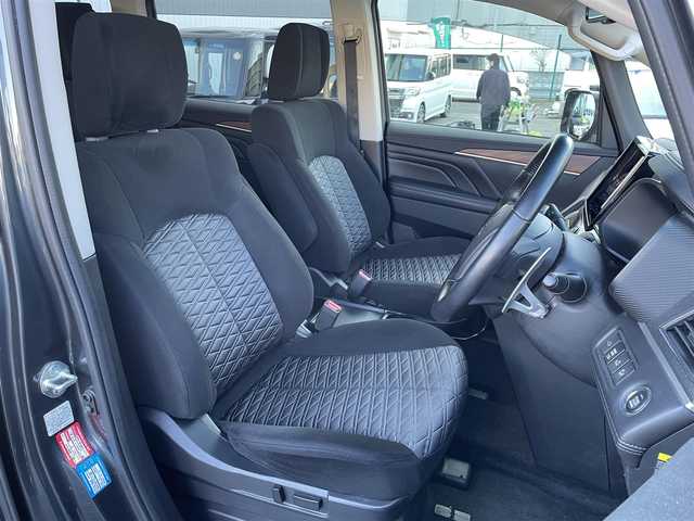 三菱 デリカＤ：５ 東京都 2023(令5)年 1.9万km グレー ワンオーナー　/電動オートステップ　/両側パワースライドドア /LEDヘッドライト /パワーテールゲート /D席パワーシート /前席シートヒーター /ステアリングヒーター　/プッシュエンジンスタート /スマートキー