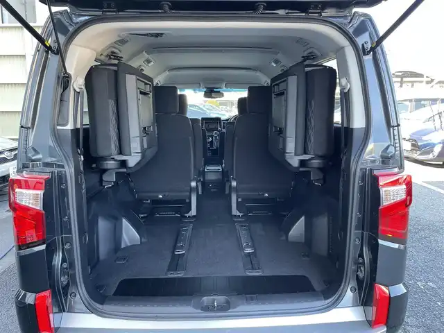 三菱 デリカＤ：５ 東京都 2023(令5)年 1.9万km グレー ワンオーナー　/電動オートステップ　/両側パワースライドドア /LEDヘッドライト /パワーテールゲート /D席パワーシート /前席シートヒーター /ステアリングヒーター　/プッシュエンジンスタート /スマートキー