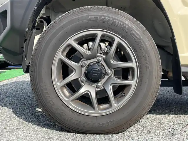 スズキ ジムニー XC 兵庫県 2023(令5)年 2万km シフォンアイボリーM /純正8インチメモリーナビ（CN-HZ885）//地デジ/DVD/BT//ステアリングリモコン//ビルトインETC//オートLEDヘッドランプ//スマートキー//前席シートヒーター//クルーズコントロール//R6/7年ディーラー点検記録簿//デュアルセンサーブレーキサポート//車線逸脱警報//標識認識機能//ハイビームアシスト